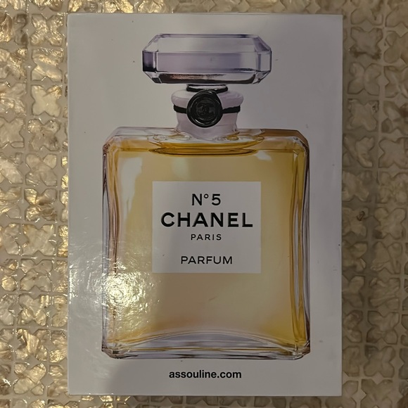 CHANEL SET OF 3 BOOKS BY ASSOULINE - Picture 5 of 17